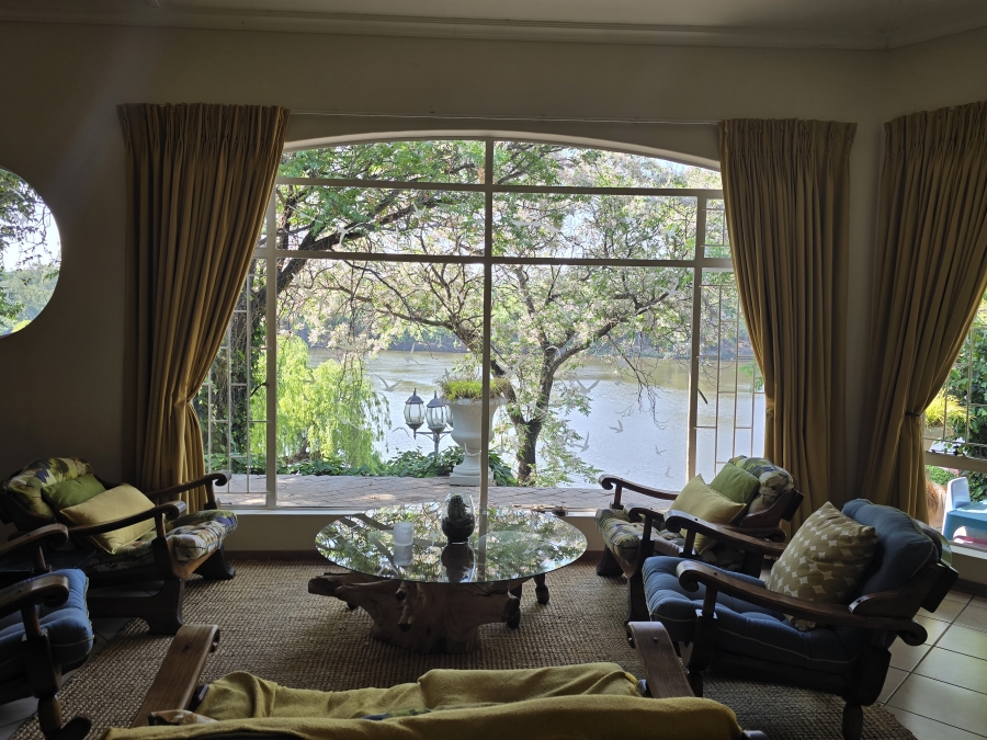 4 Bedroom Property for Sale in Lindequesdrif North West